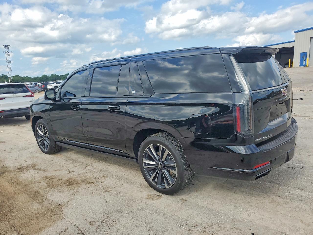 2026 Cadillac Escalade Esv Sport - Фото 2