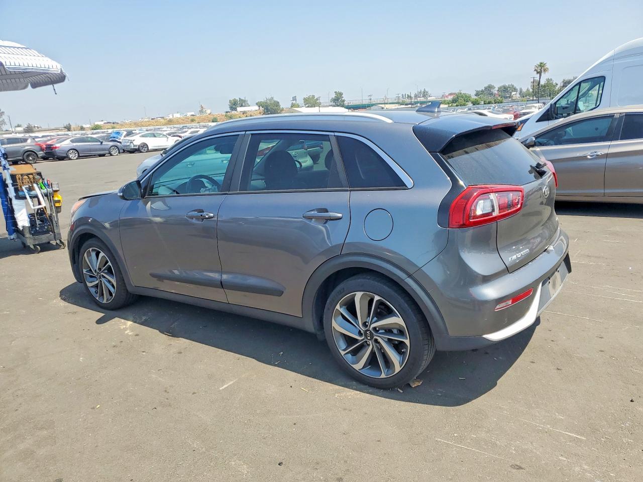 2017 Kia Niro Ex Touring - Фото 2
