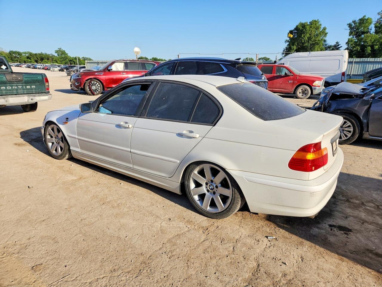 2005 BMW 325 I - Фото 2