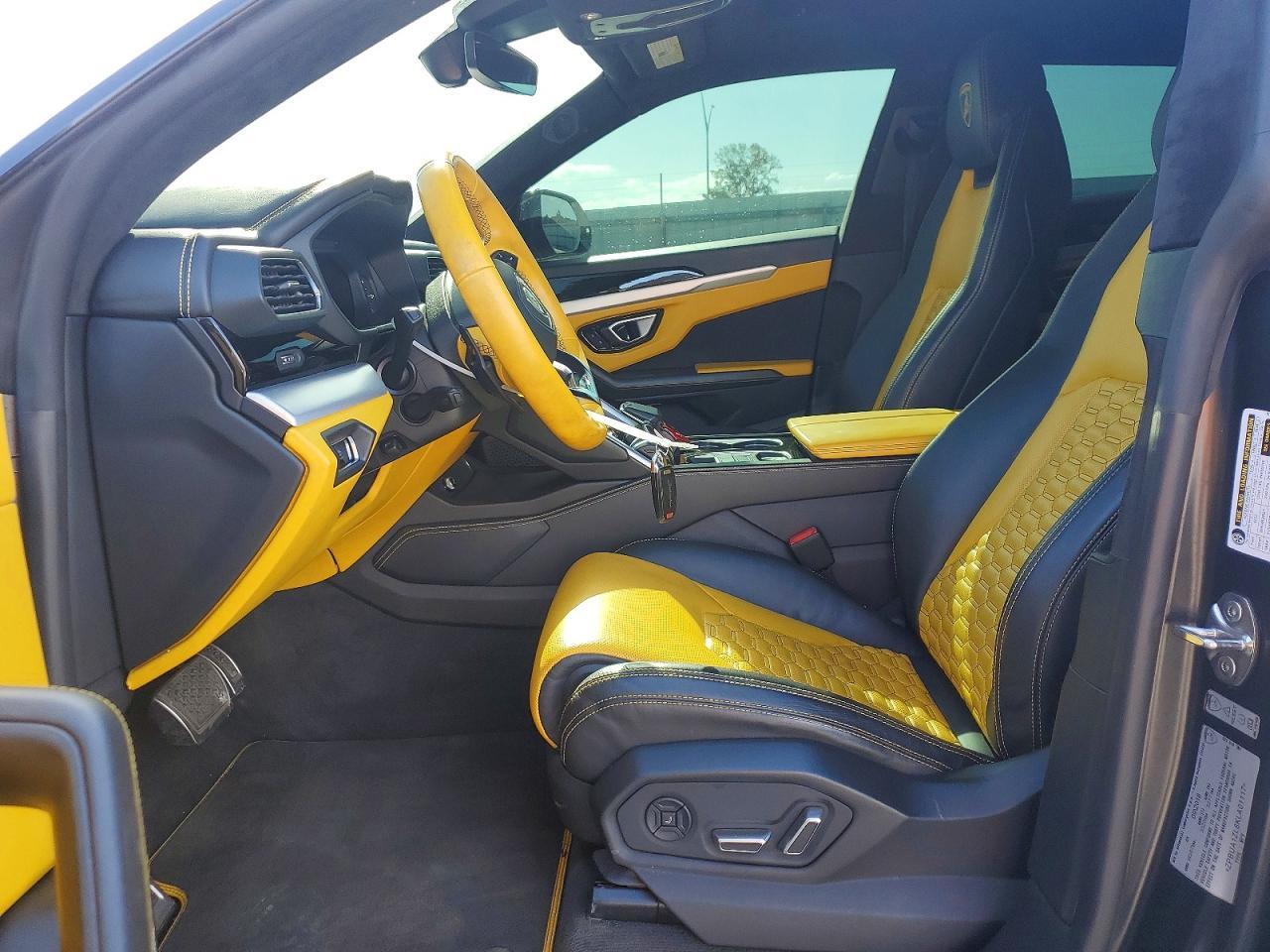 2019 Lamborghini Urus - Image 7