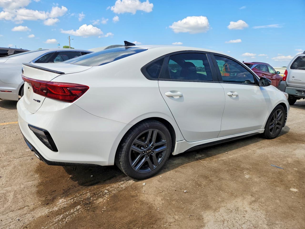 2020 Kia Forte Gt Line - Фото 3