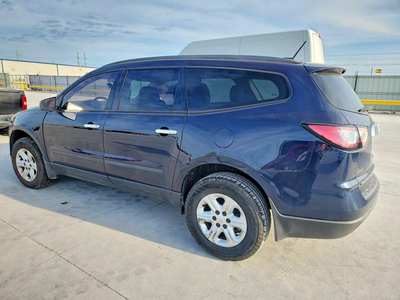 2017 Chevrolet Traverse Ls - Image 2