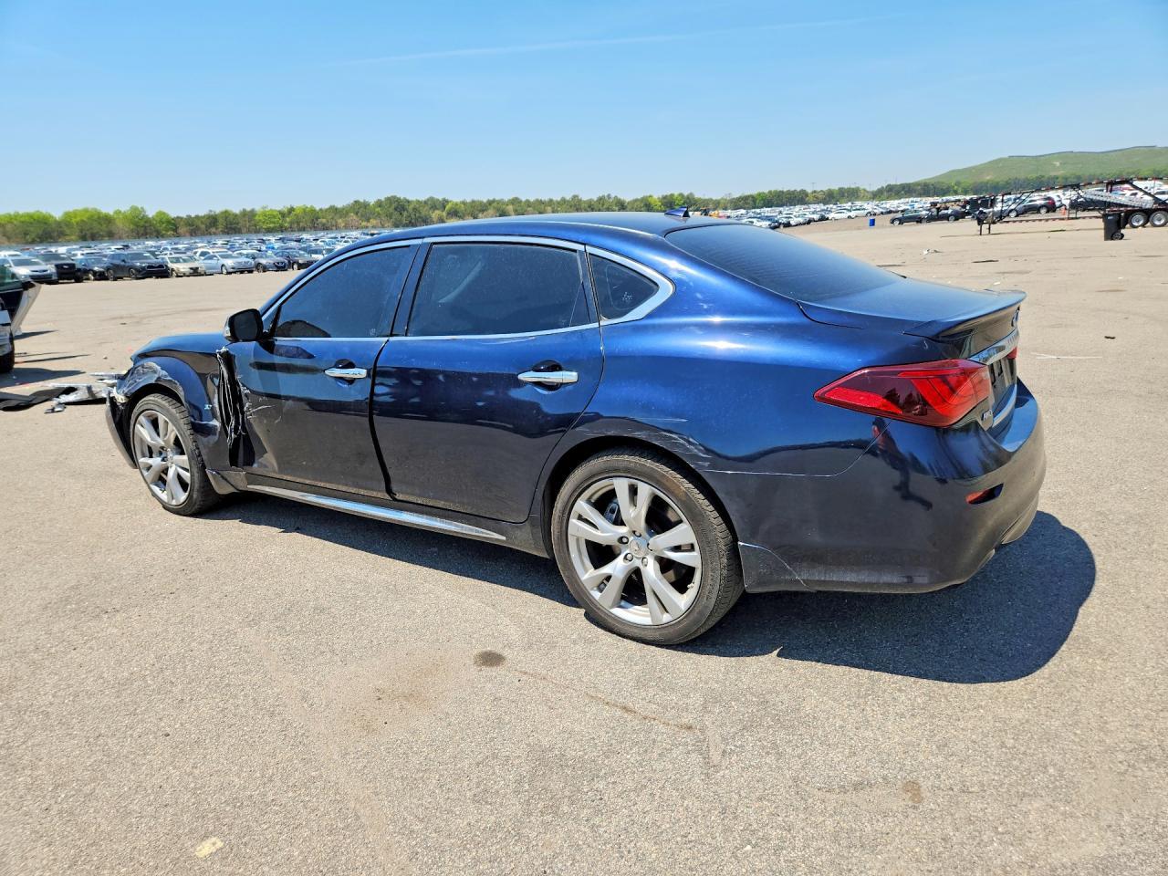 2016 Infiniti Q70L 3.7 - Image 2