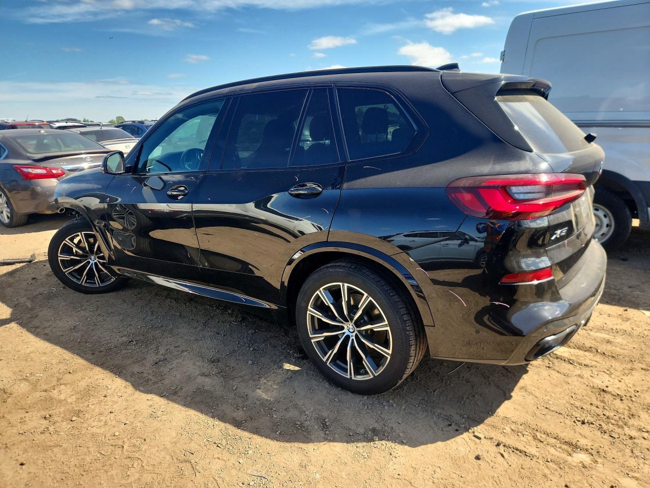 2022 BMW X5 xDrive40I - Фото 2