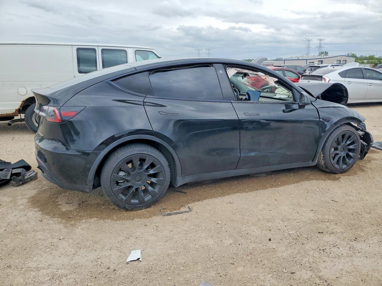 2022 Tesla Model Y - Фото 3