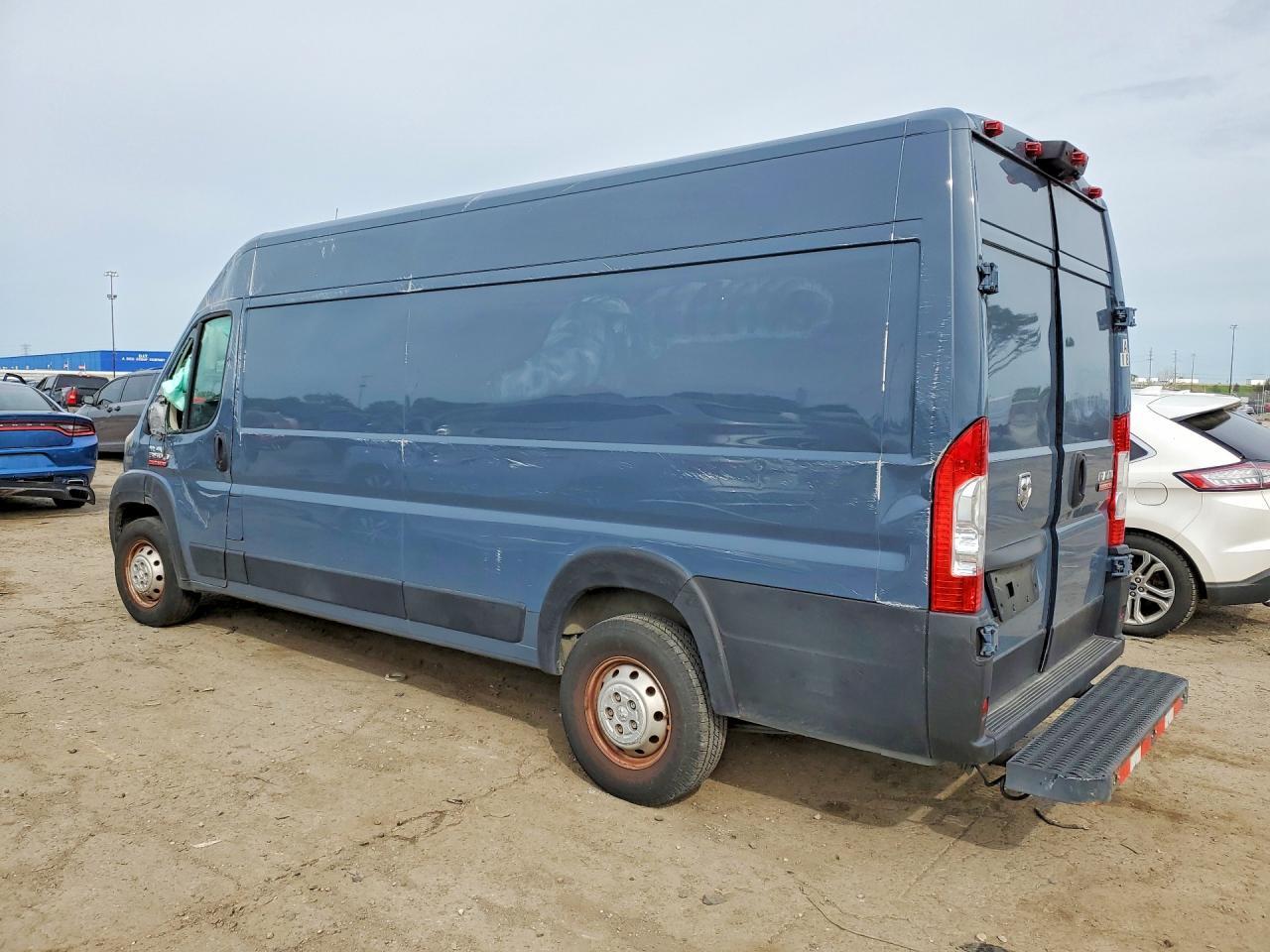 2020 Ram Promaster 3500 Delivery Van - Фото 2