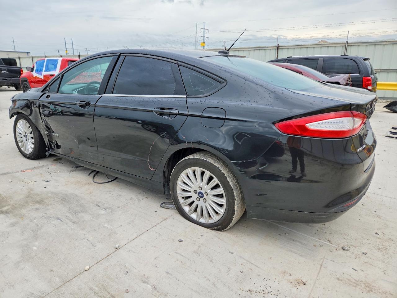 2013 Ford Fusion Se Hybrid - Image 2