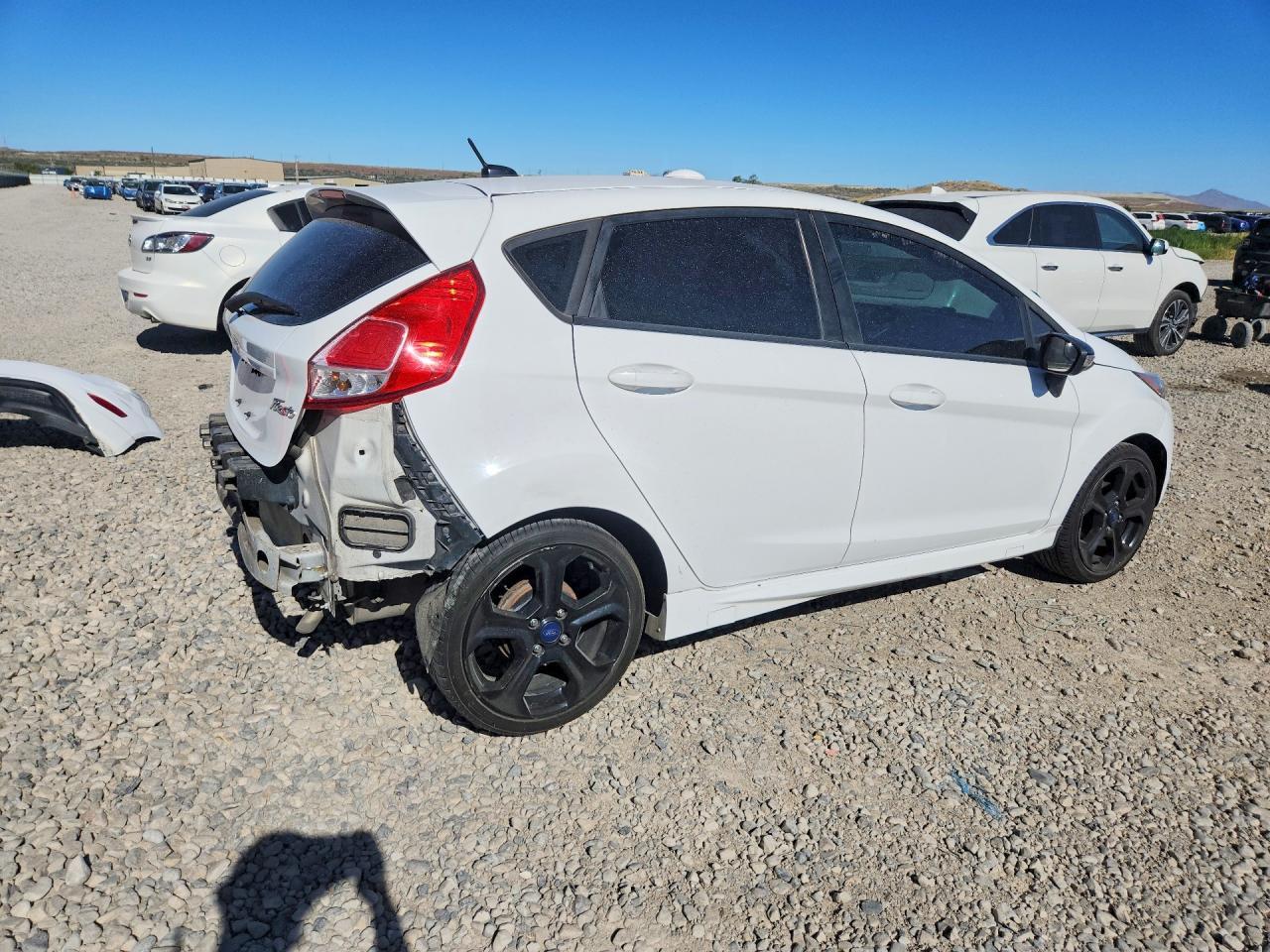 2016 Ford Fiesta Se - Image 3
