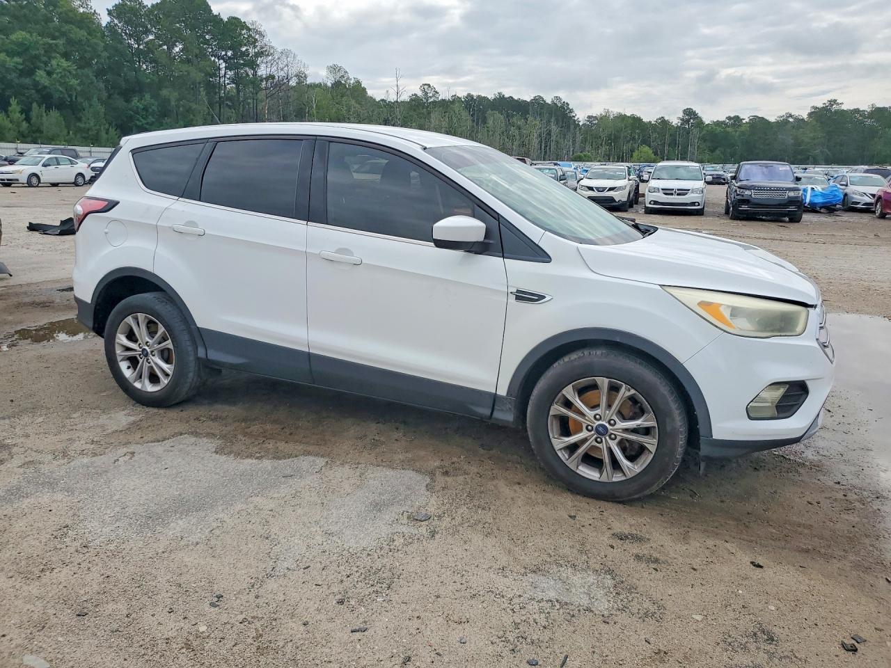 2017 Ford Escape - Image 4