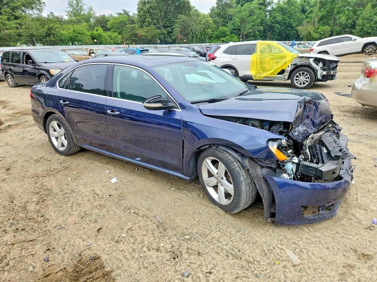 2012 Volkswagen Passat Se - Image 4