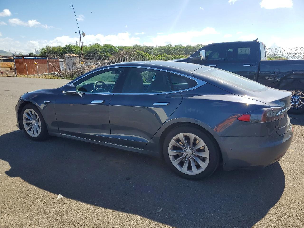 2016 Tesla Model S - Image 2