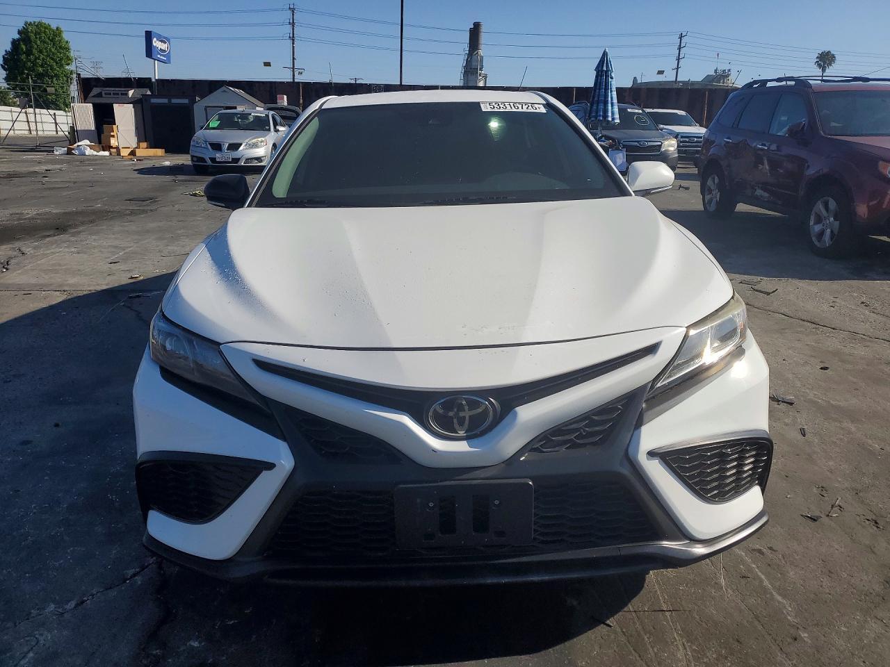 2023 Toyota Camry Se - Image 5