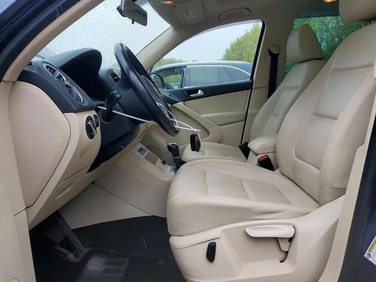 2015 Volkswagen Tiguan S - Image 7