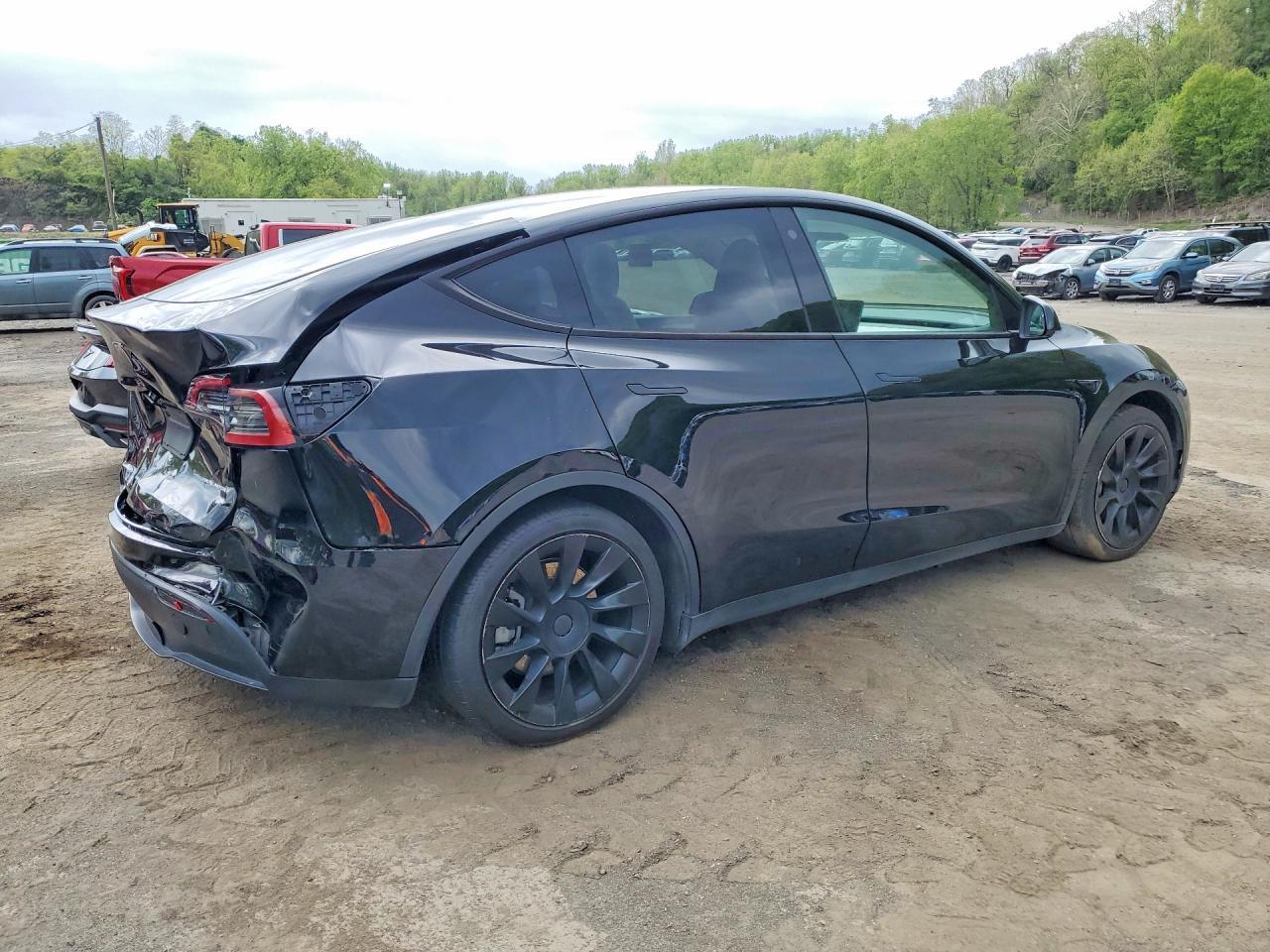 2023 Tesla Model Y - Image 3