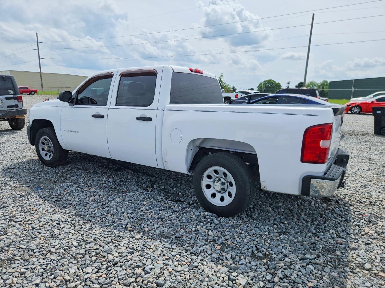 2010 Chevrolet Silverado C1500 - Фото 2