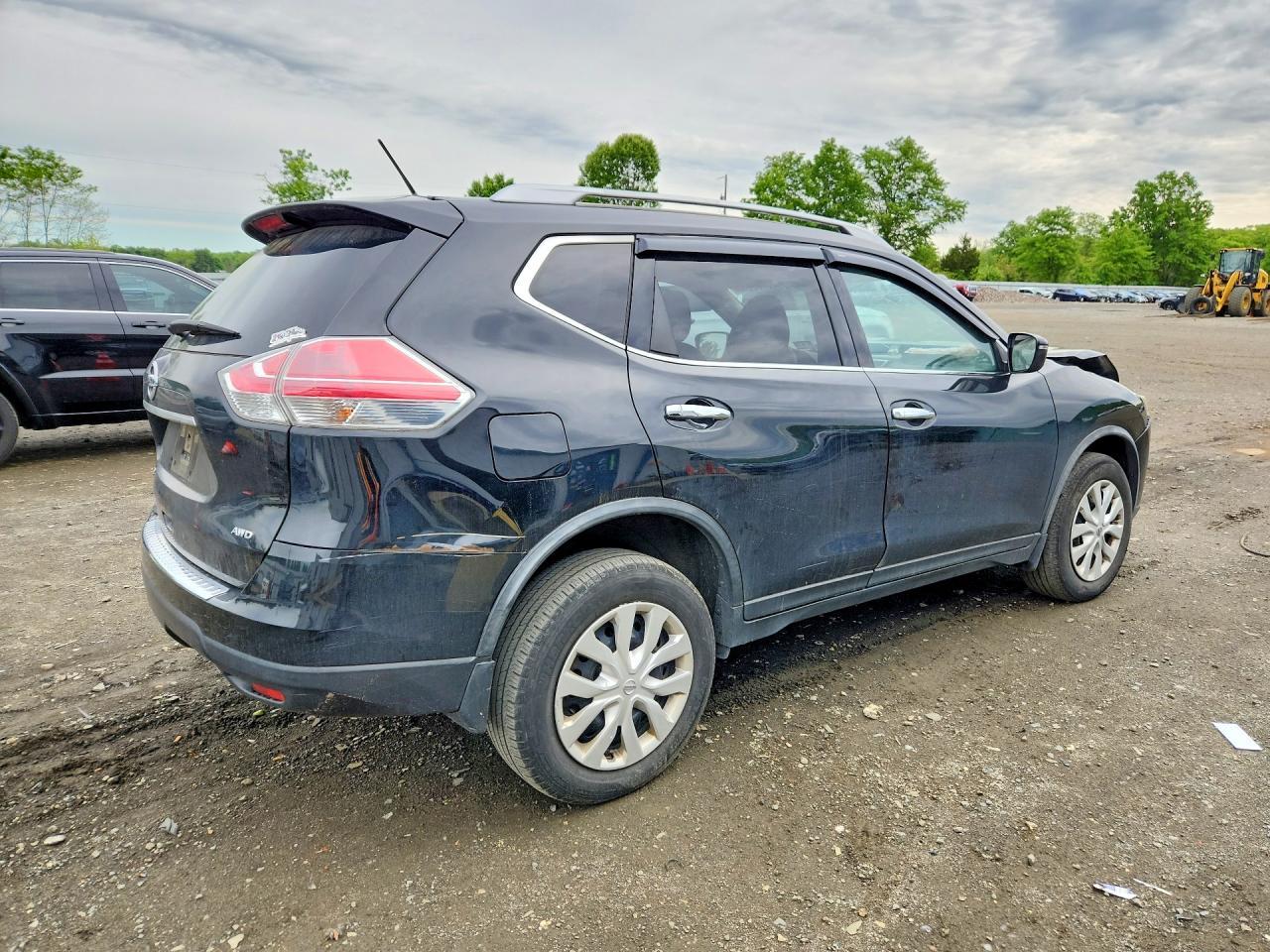 2016 Nissan Rogue S - Image 3