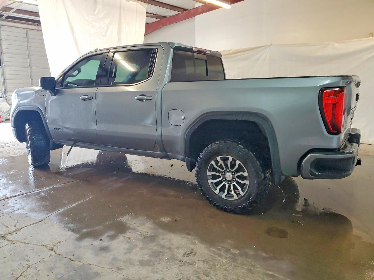 2021 GMC Sierra K1500 At4 - Фото 2
