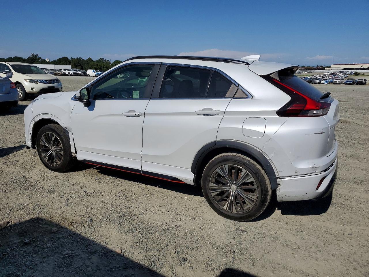 2022 Mitsubishi Eclipse Cross Se - Фото 2