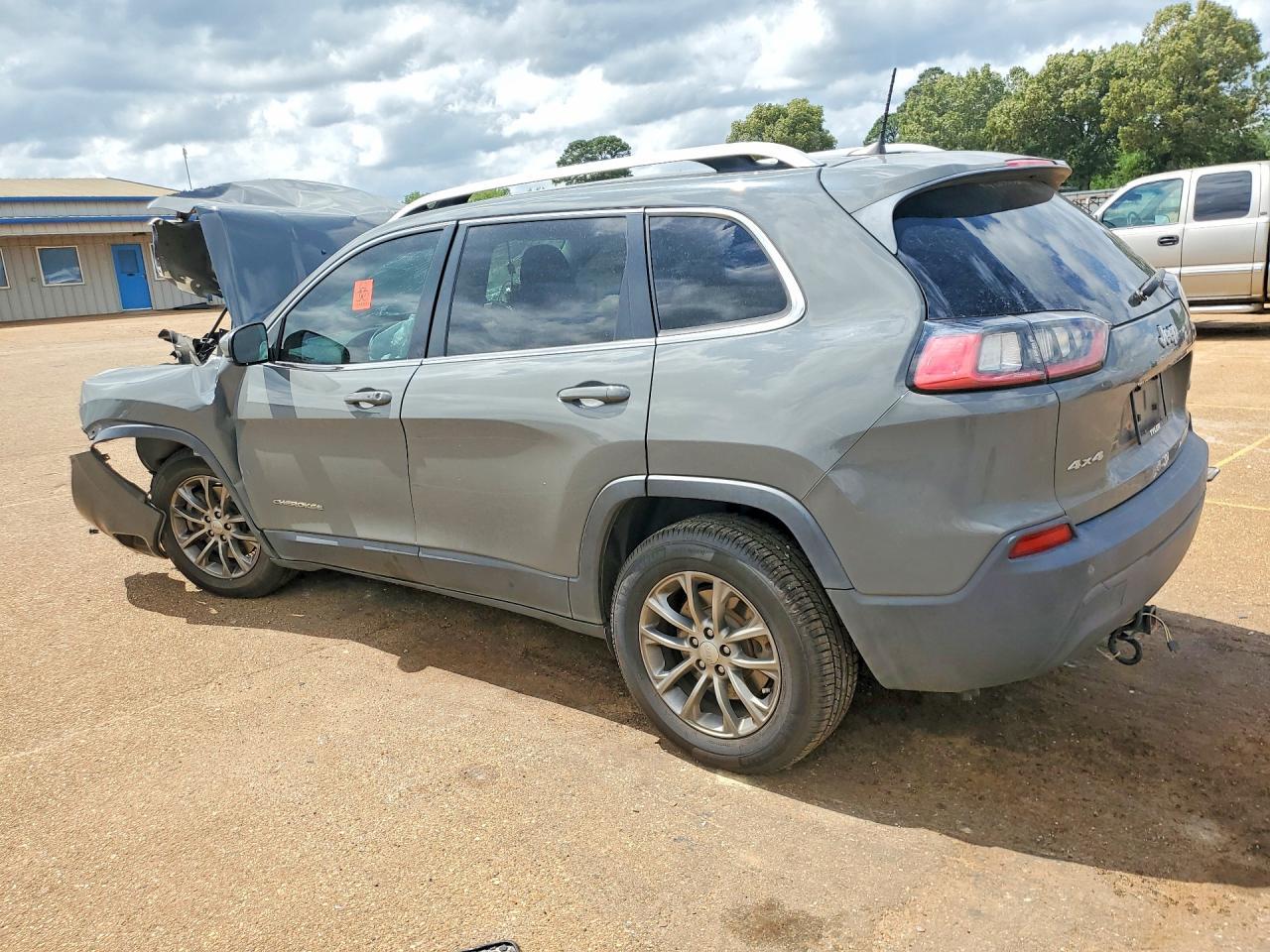 2020 Jeep Cherokee Latitude Plus - Фото 2
