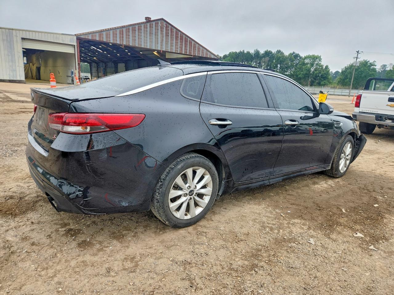 2018 Kia Optima S - Image 3