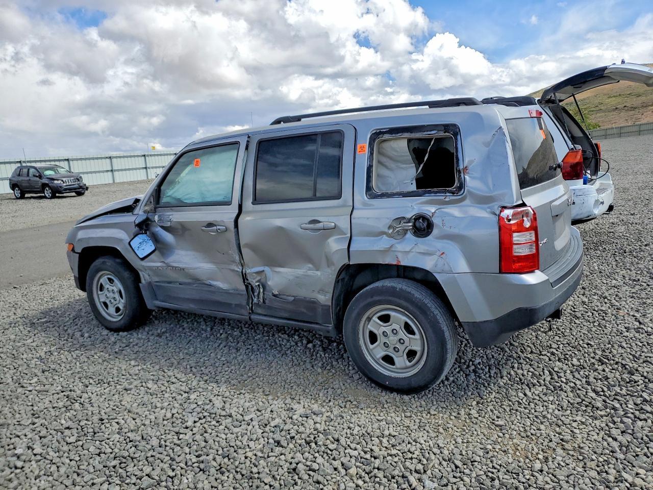 2016 Jeep Patriot Sport - Image 2