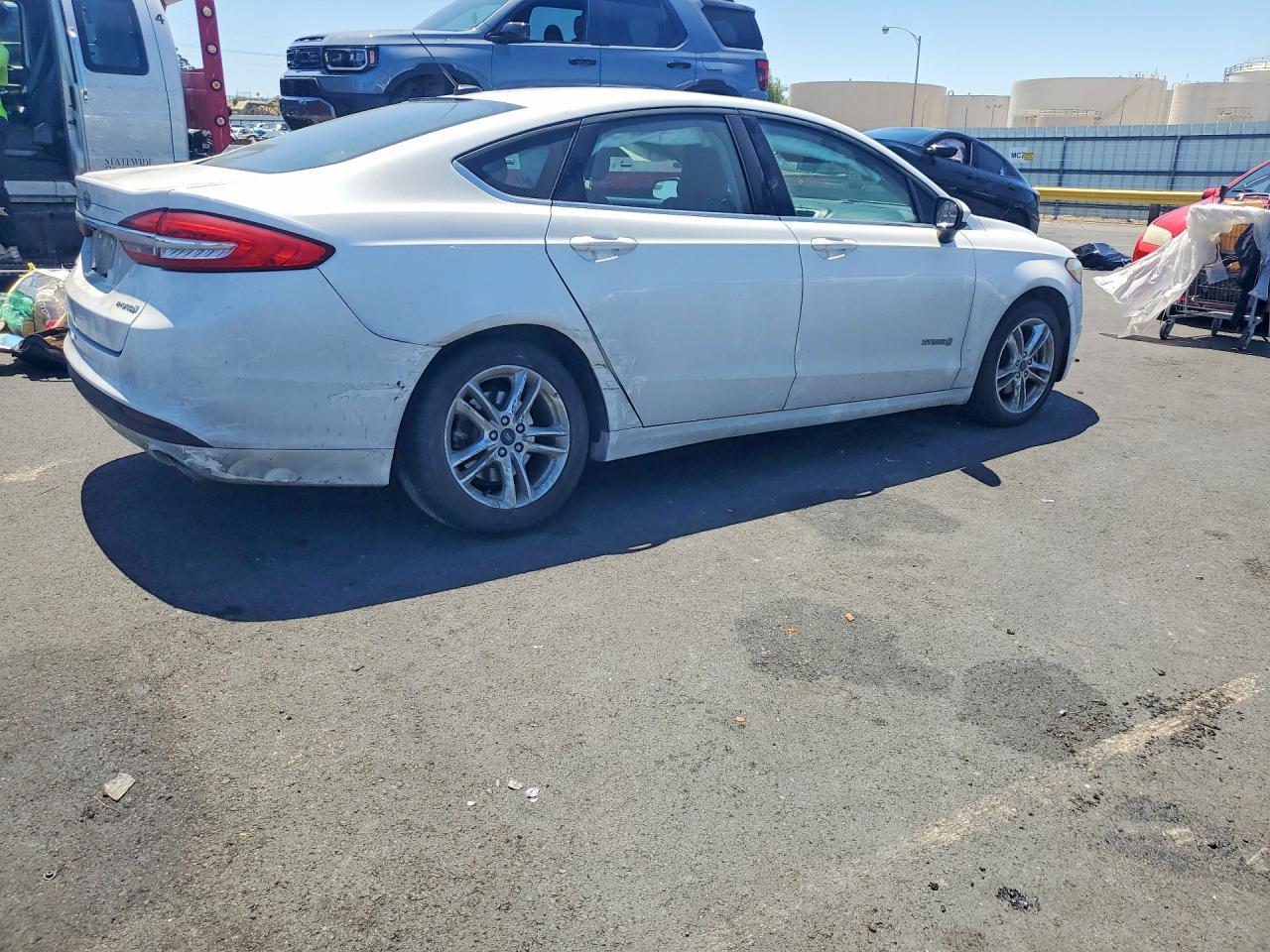 2018 Ford Fusion S Hybrid - Фото 3
