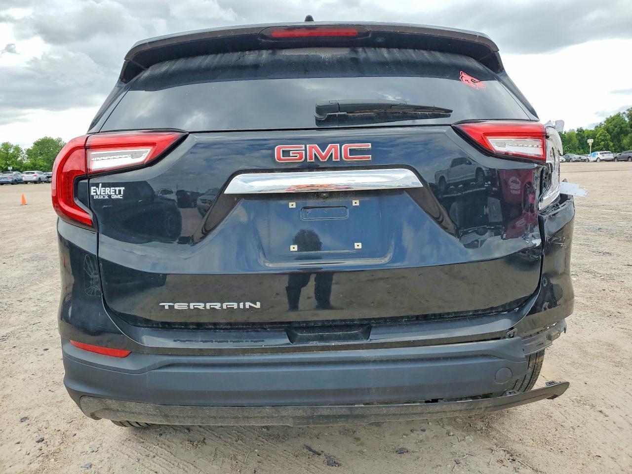2022 GMC Terrain Sle - Image 6