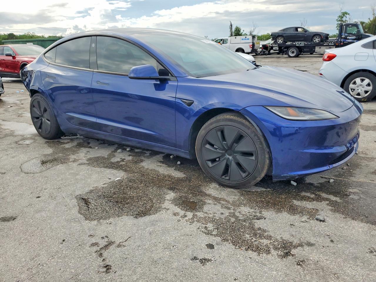 2025 Tesla Model 3 - Image 4