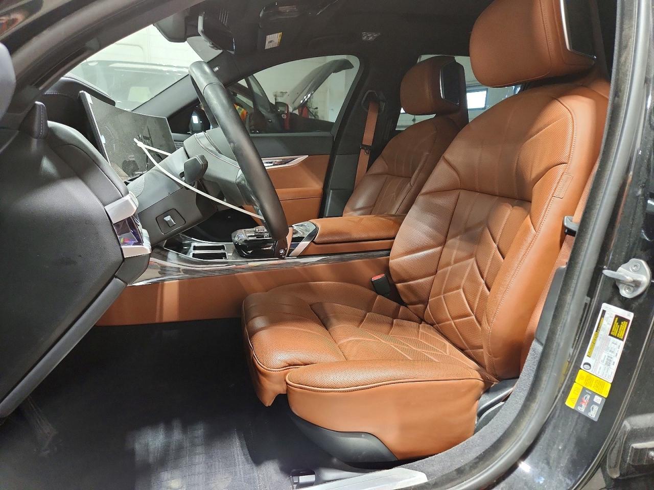 2024 BMW I7 xDrive60 - Image 7