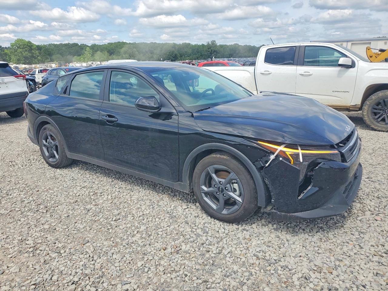 2025 Kia K4 Lxs - Image 4