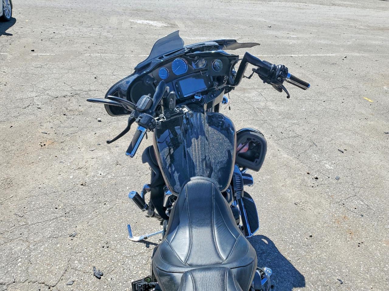 2017 Harley-Davidson Flhxse Cvo Street Glide - Фото 6