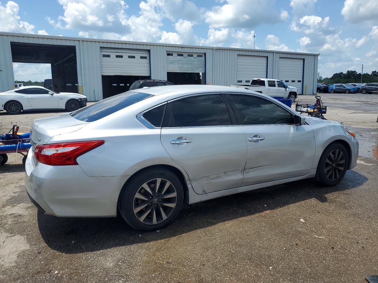 2017 Nissan Altima 2.5 Sv - Image 3