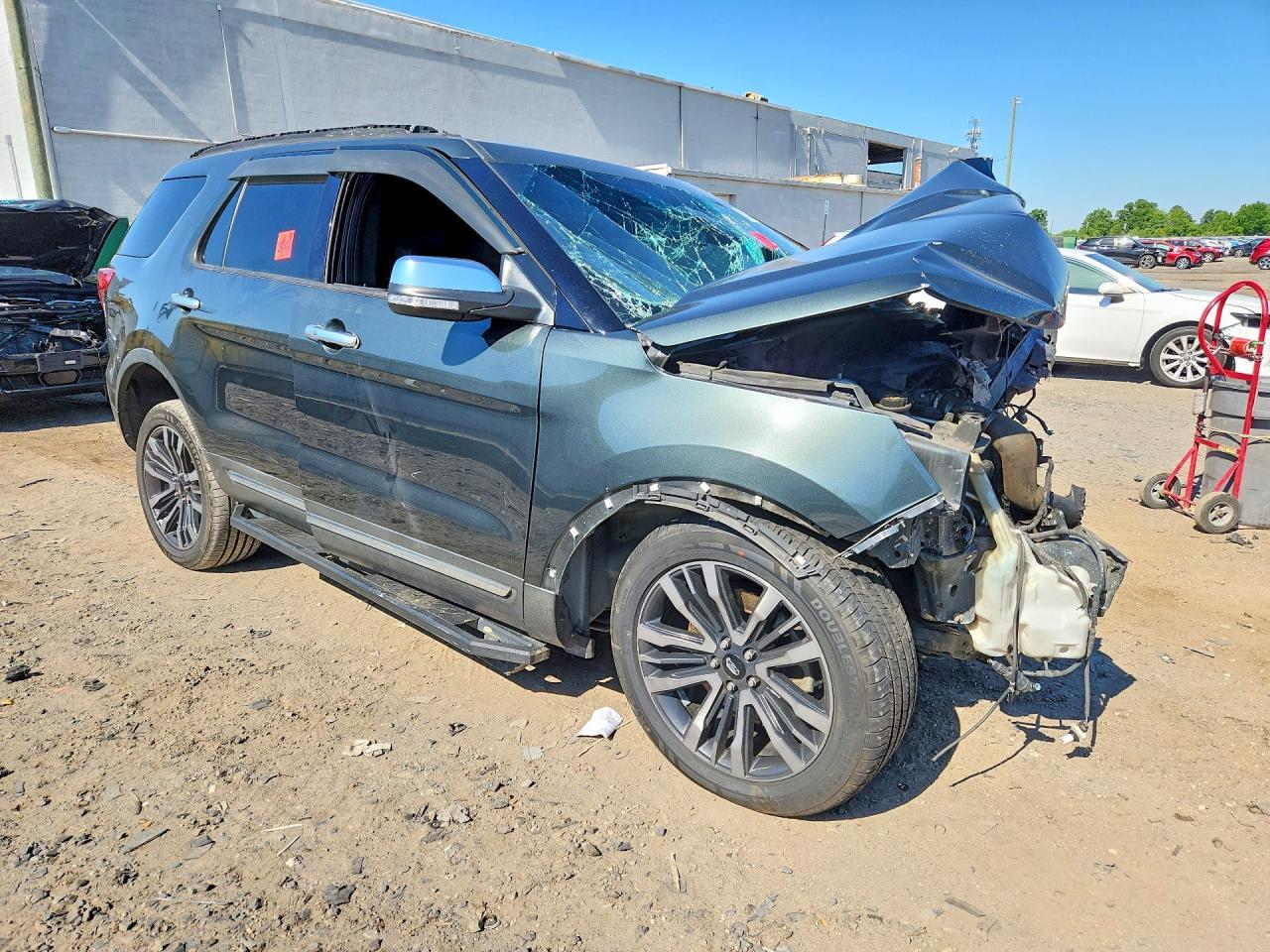 2016 Ford Explorer Platinum - Image 4