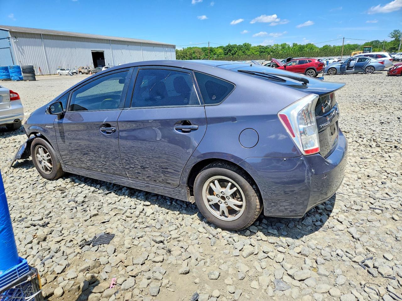 2011 Toyota Prius Two - Image 2