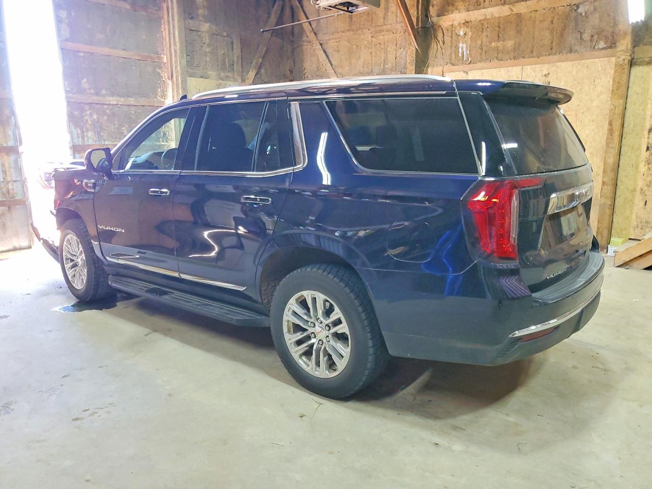 2023 GMC Yukon Slt - Image 2