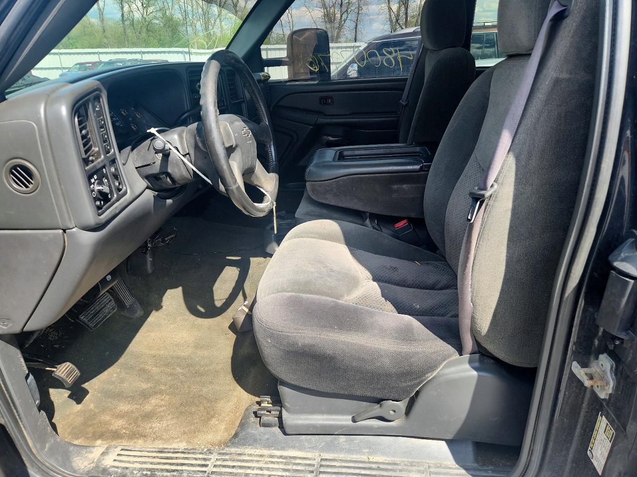 2004 Chevrolet Silverado K2500 Heavy Duty - Фото 7