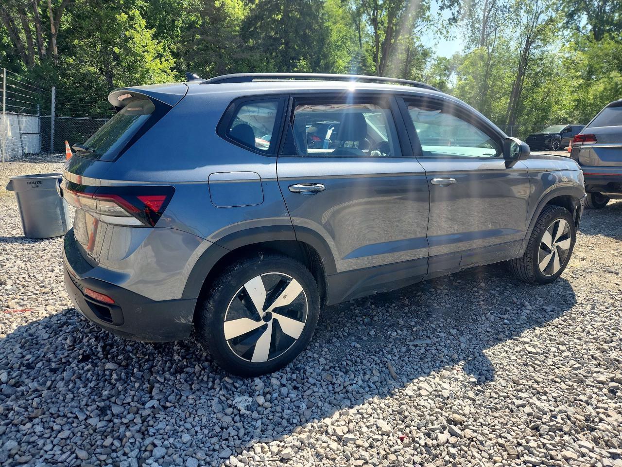 2025 Volkswagen Taos S - Фото 3