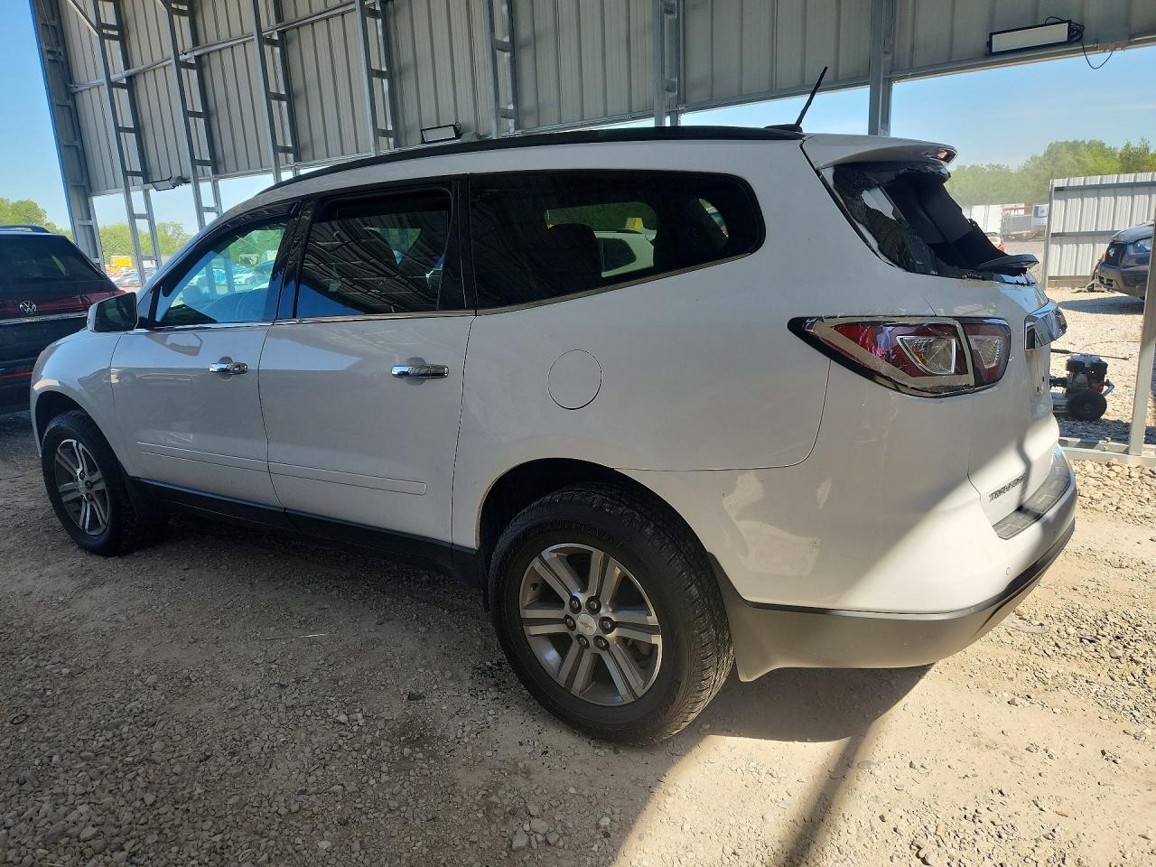 2017 Chevrolet Traverse Lt - Фото 2