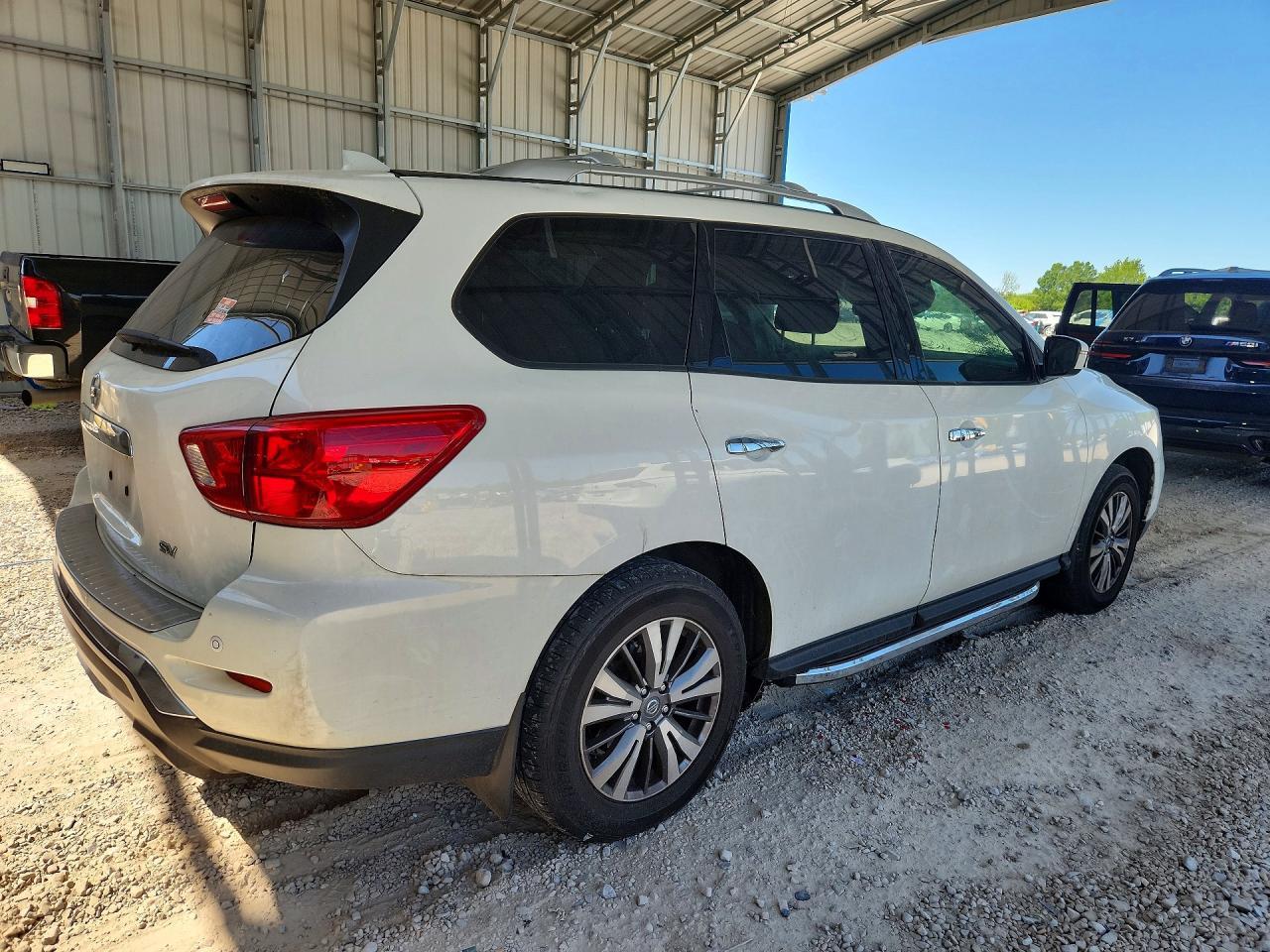 2020 Nissan Pathfinder Sv - Фото 3