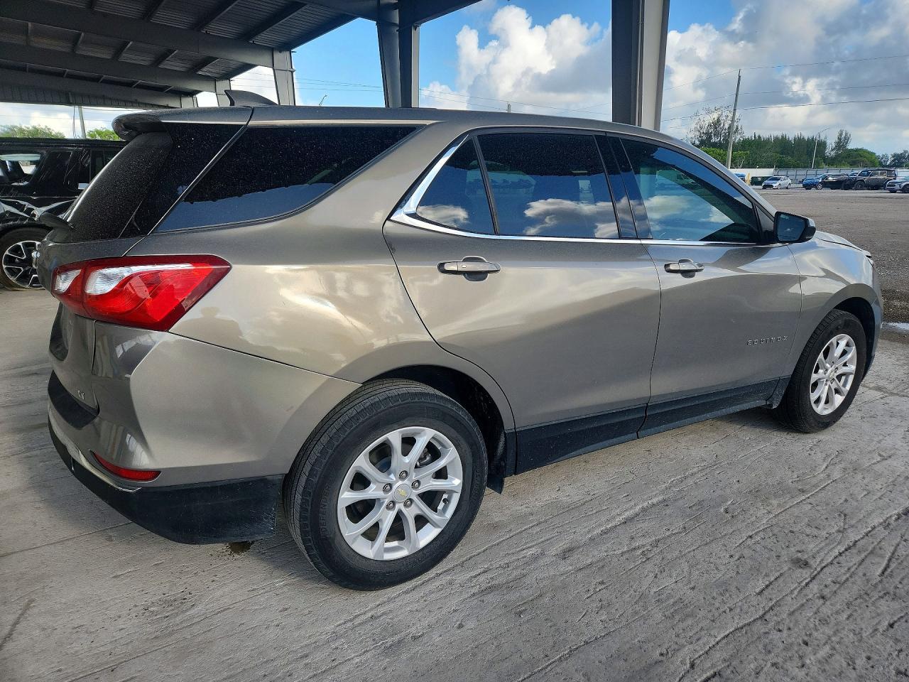 2019 Chevrolet Equinox Lt - Image 3