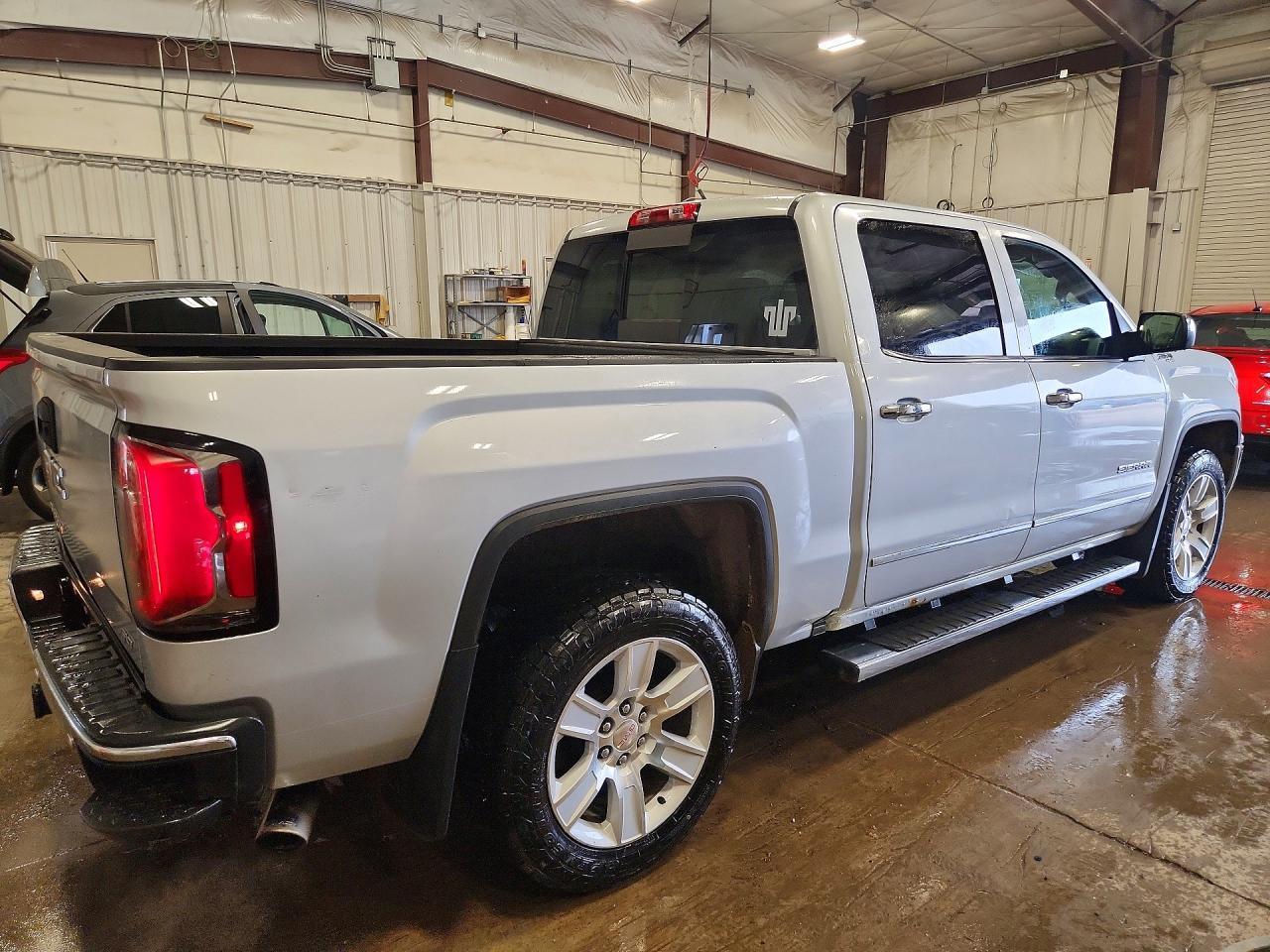2016 GMC Sierra K1500 Slt - Image 3