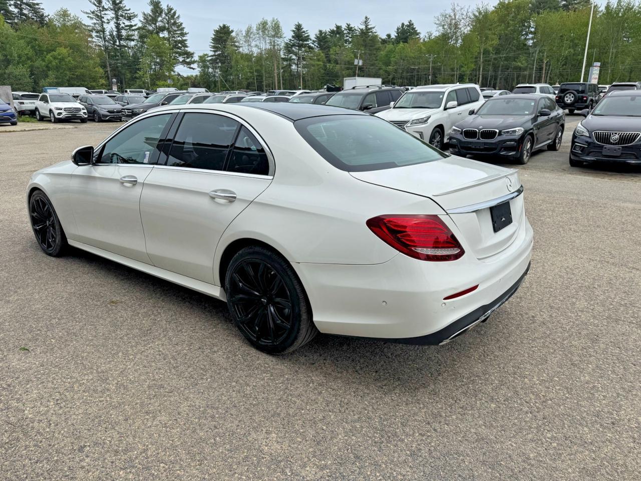 2018 Mercedes-Benz E 300 4Matic - Фото 3