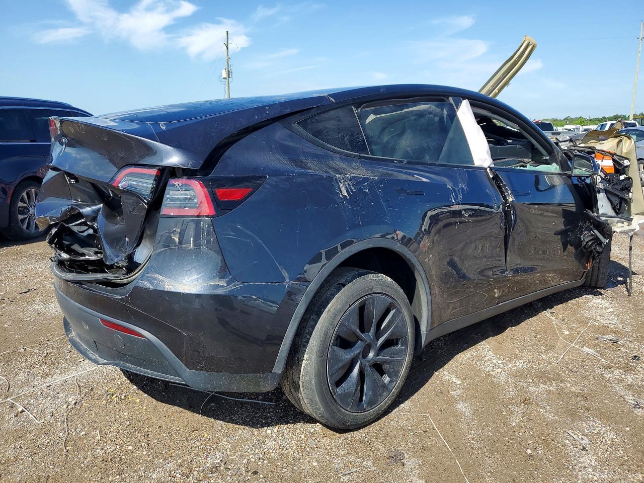 2024 Tesla Model Y - Image 3