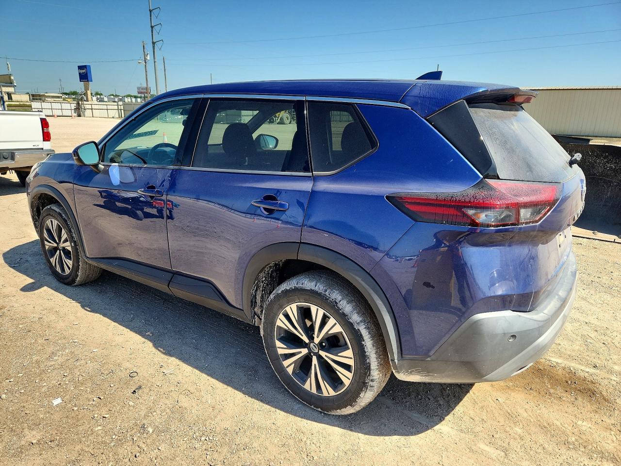 2021 Nissan Rogue Sv - Image 2