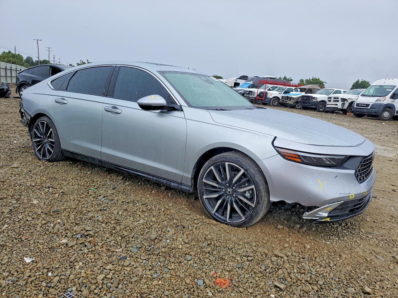 2024 Honda Accord Touring Hybrid - Image 4