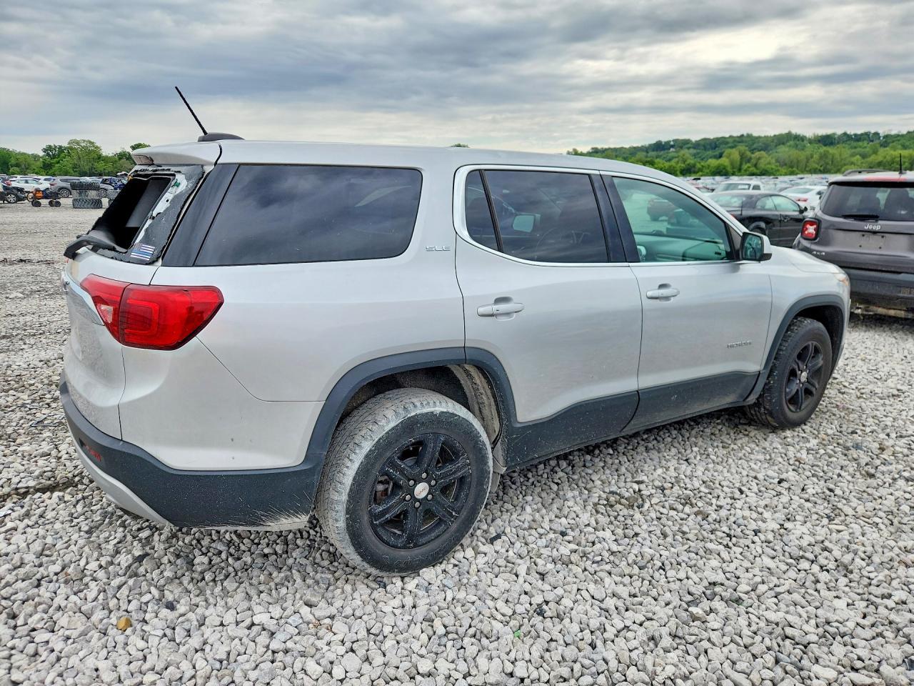 2018 GMC Acadia Sle - Image 3