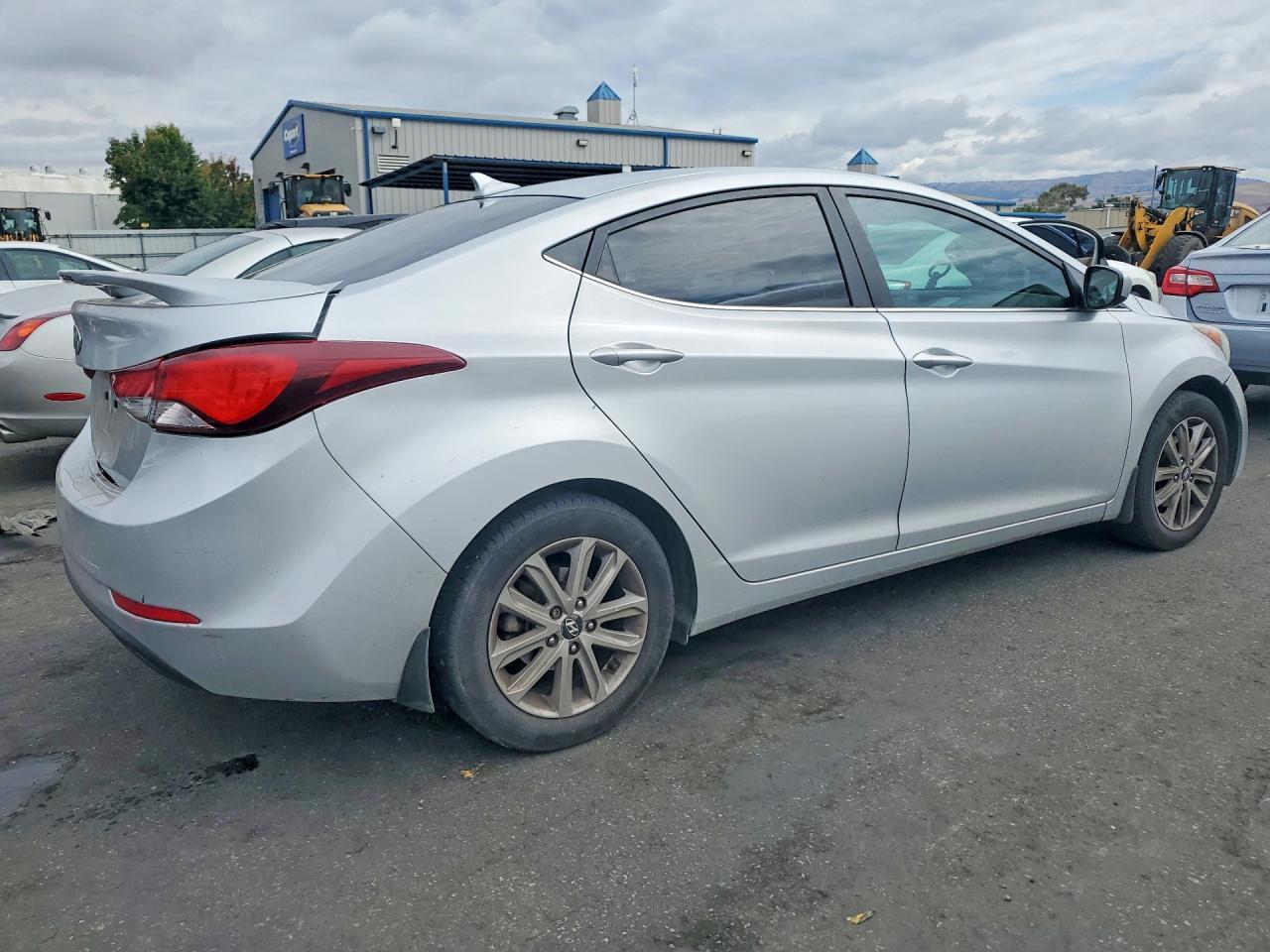 2015 Hyundai Elantra Se - Image 3