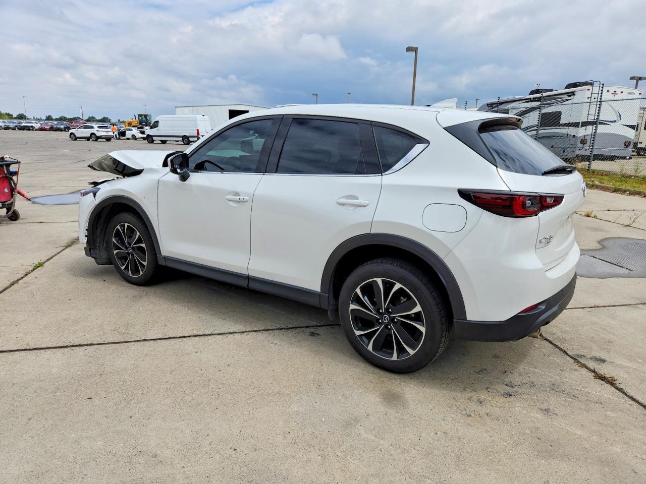 2023 Mazda Cx-5 Premium - Image 2