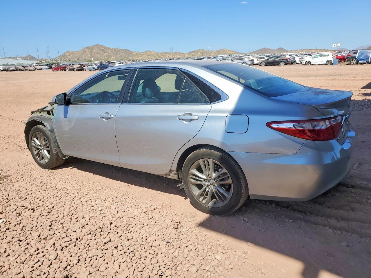 2016 Toyota Camry Se - Image 2
