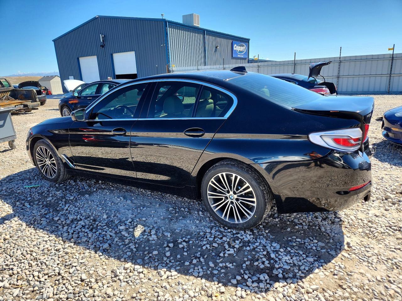 2020 BMW 530 I - Фото 2